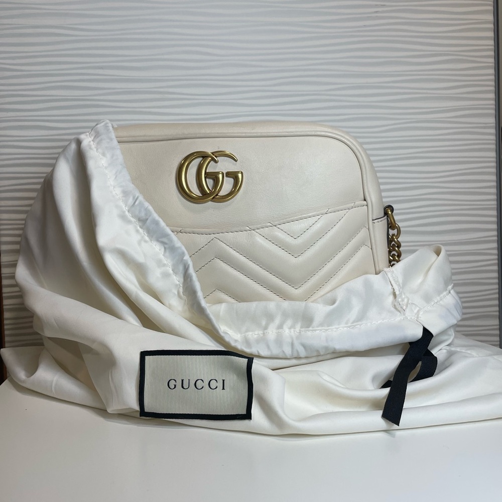 Gucci handbag on gold chain